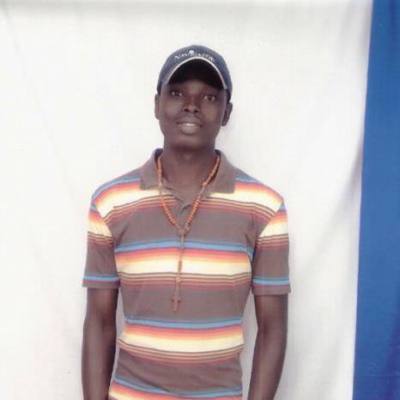 Emmanuel 32 Jahre Lomé Avépozo Gehen