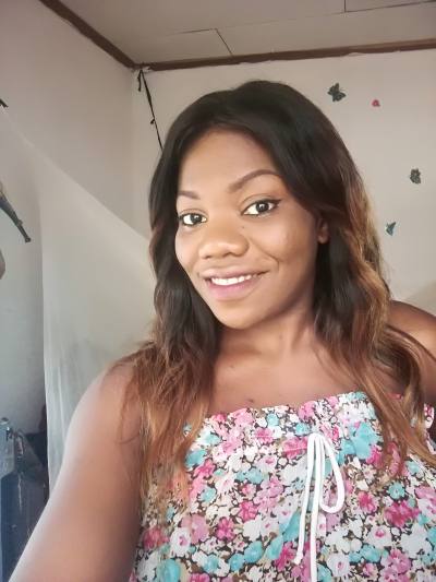 Anne  32 ans Yaoundé Cameroun