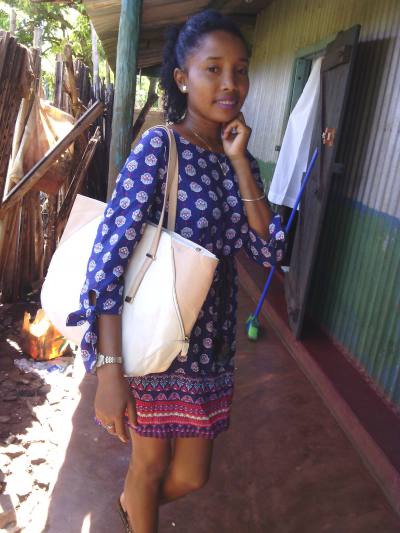 Leonie 31 ans Je Recherche Un Homme , Pour Nouvelle En Couple  Madagascar