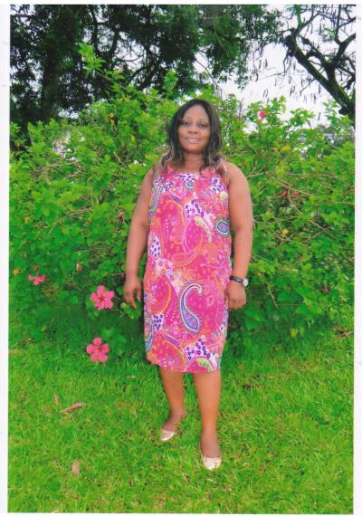 Eveline 47 Jahre Douala Kamerun