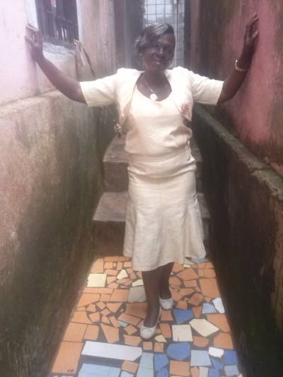 Solange 58 ans Yaoundé Cameroun
