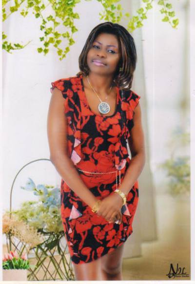 Catherine 38 years Douala Cameroon