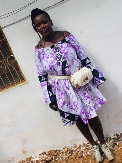 Henriette 32 ans Douala Cameroun