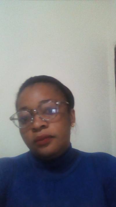 Hulda 34 ans Yaoundé  Cameroun