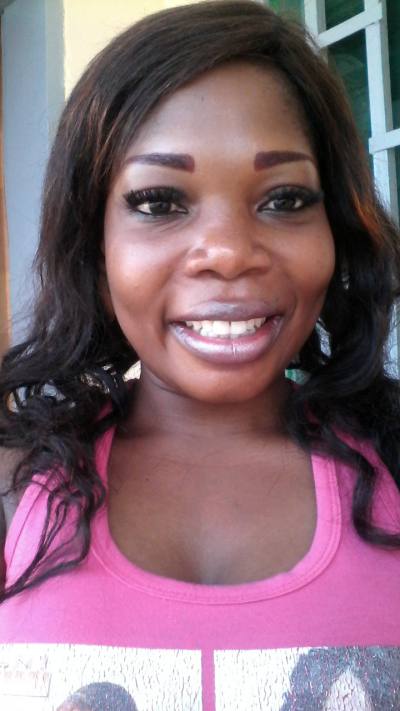 Corina 36 ans Yaoundé Cameroun