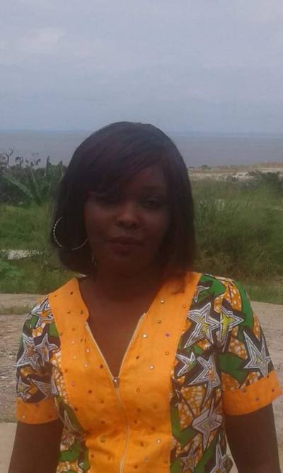 Renate 33 Jahre Libreville  Gabun