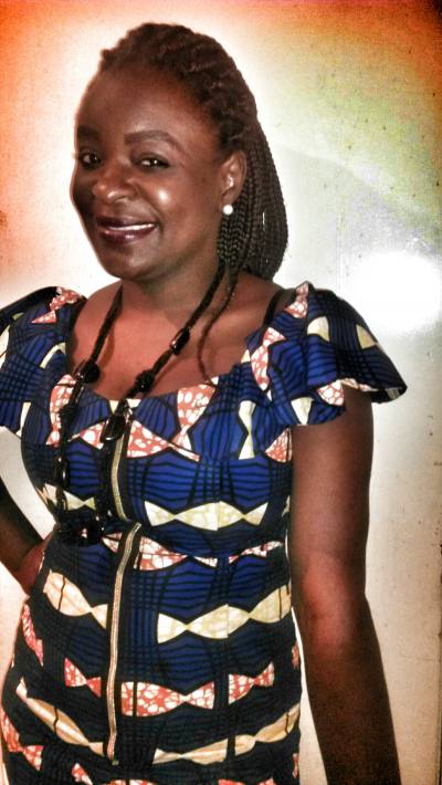 Nancy 33 Jahre Lubumbashi Demokratische Republik Kongo