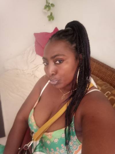 Marie france 38 ans Yaoundé  Cameroun
