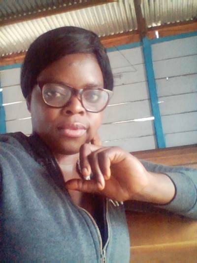 Priscia  29 ans Limbe Cameroun