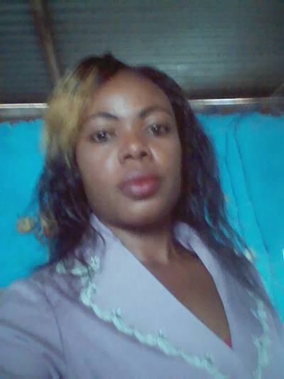 Mabelle 47 ans Yaoundé Cameroun