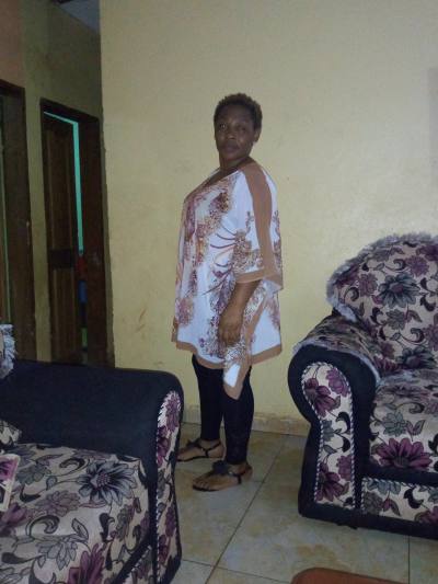 Helene 51 ans Chretienne Cameroun