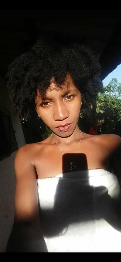 Olivia 35 ans Nosy-be Madagascar
