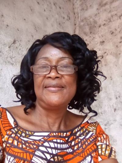 Jackie 66 ans Yaoundé Cameroun