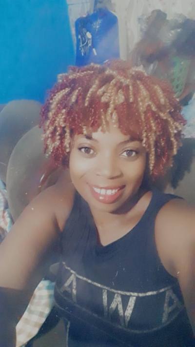 Sandrine 34 ans Yaounde4 Cameroun