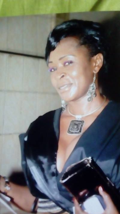 MARCELLINE 54 ans Douala Cameroun
