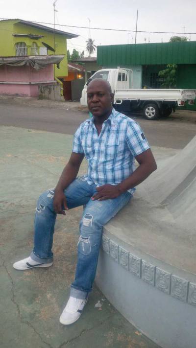 Max 50 ans Libreville Gabon