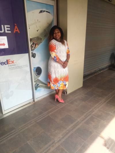 Solange 43 ans Yaoundé Cameroun