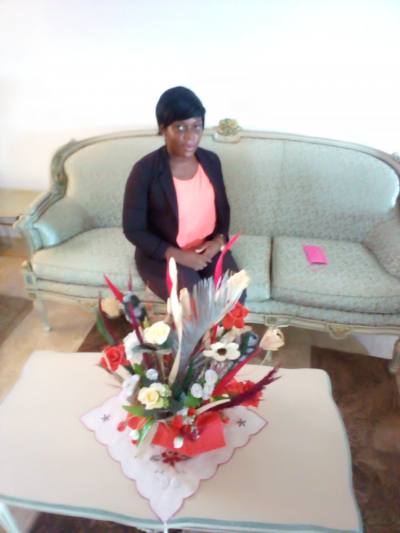 Sylvie 27 ans Yaoundé Cameroun