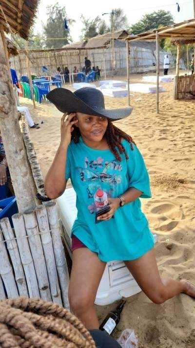 Cassia 25 ans Cotonou Bénin