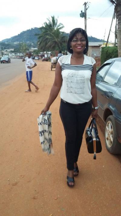 Marie 47 ans Yaoundé Cameroun