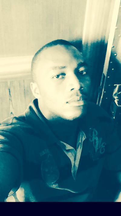 Eric 46 ans Nkoabang  Cameroun