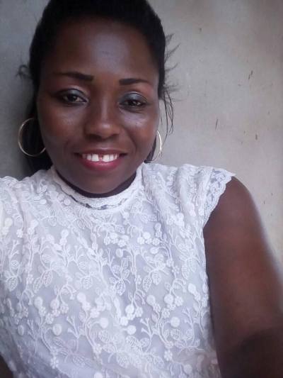 Joelle 38 ans Douala Cameroun