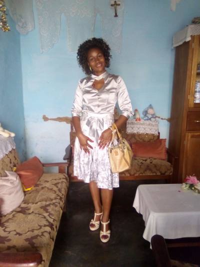 Francine 39 years Yaoundé Cameroon