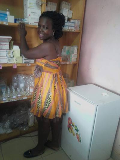 Jeanne 35 ans Abong-mbang Cameroun
