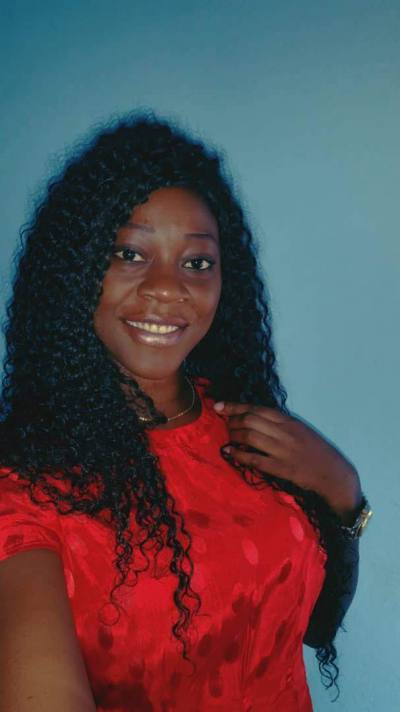 Gaelle 32 years Yaoundé Cameroon