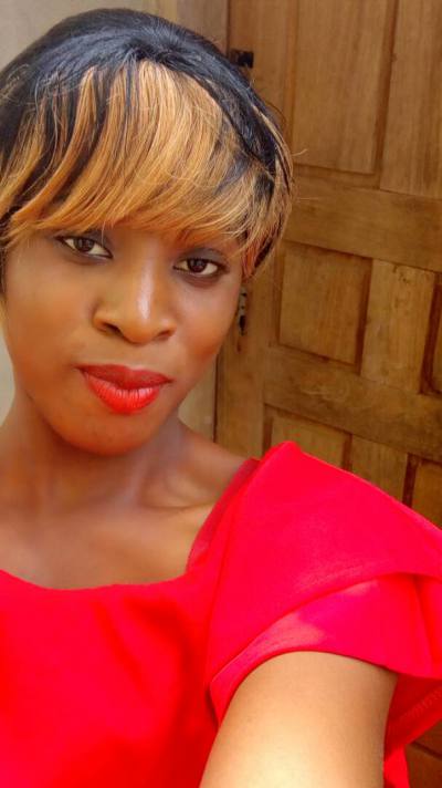 Bernice 28 ans Douala Cameroun