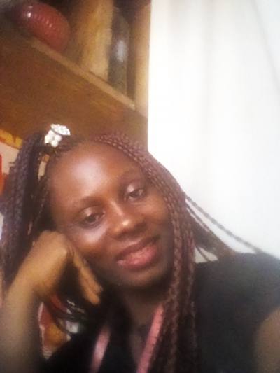 Sandrine 37 Jahre Yaounde Kamerun