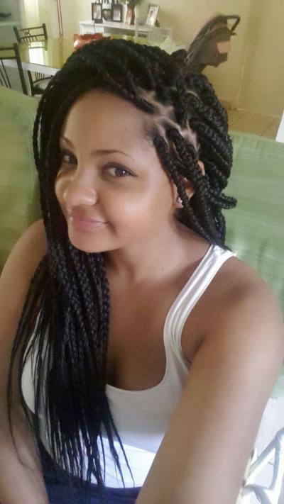 Marie 31 Jahre Libreville Gabun