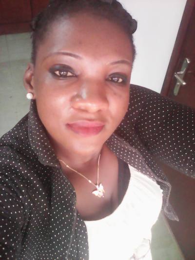 Rose 36 Jahre Douala Kamerun