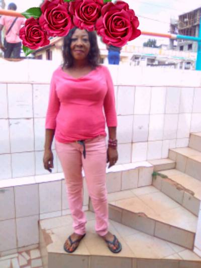 Melissa 52 Jahre Yaoundé Kamerun