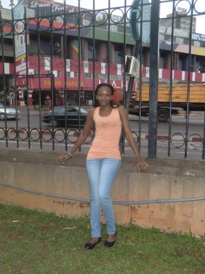 Véronique 37 Jahre Yaounde Iv Kamerun