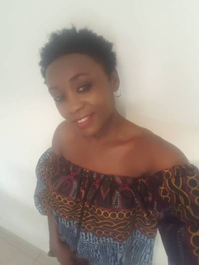 Rolande 36 ans Douala Cameroun
