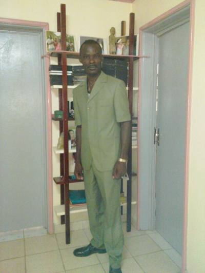 Serge 54 ans Mouila Gabon