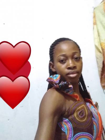 Pascaline 29 ans Yaoundé Cameroun