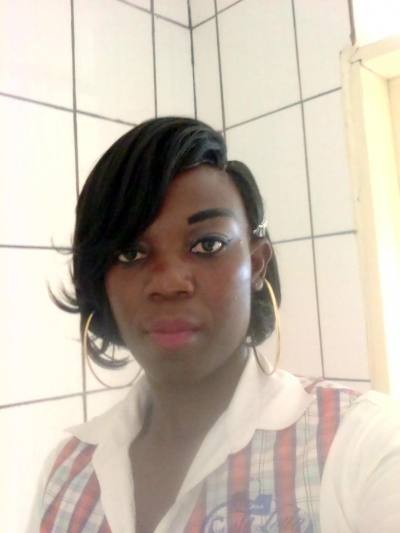 Arielle 37 Jahre Douala Kamerun