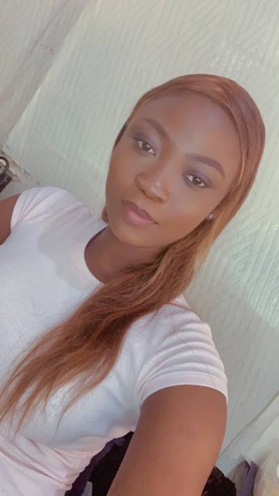 Melaine 25 ans Togolaise  Niger