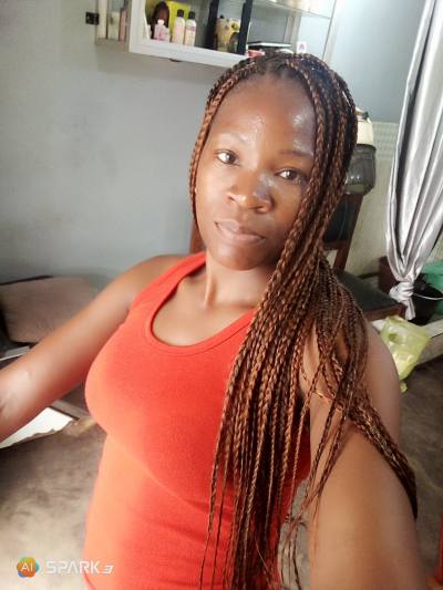 Josepha 30 ans Yaoundé Cameroun
