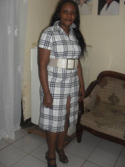 Stephanie 47 Jahre Douala Kamerun