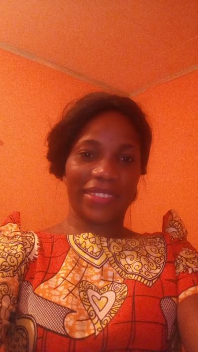Christiane 37 years Libreville Gabon