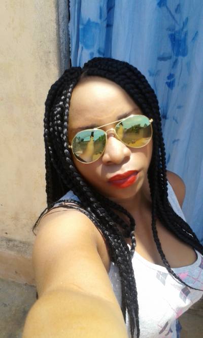 Julienne 35 ans Lomé Togo