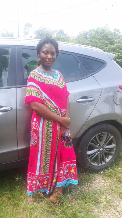 Sophie 29 years Kribi2 Cameroon