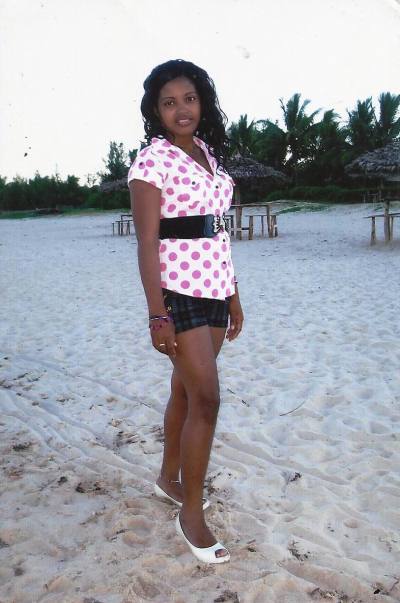 Arline 34 years Sambava Madagascar