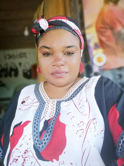 Antoinette 38 ans Yaounde Cameroun