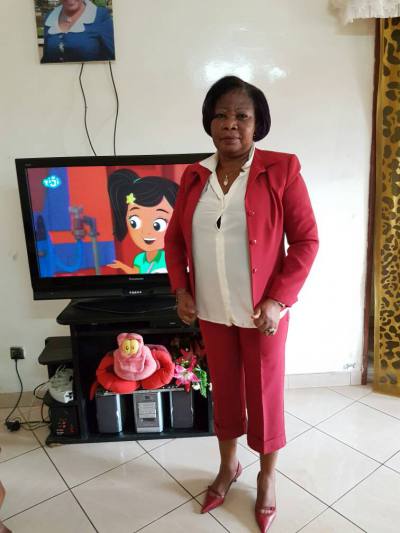 Liliane 58 Jahre Yaoundé Kamerun
