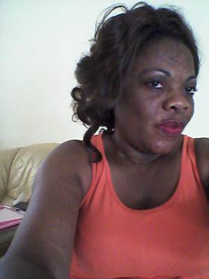 Esther 55 Jahre Douala Kamerun