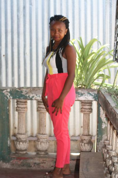 Tahiana 28 ans Sambava Madagascar